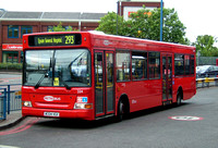 Route 293, Metrobus 334, W334VGX, Morden