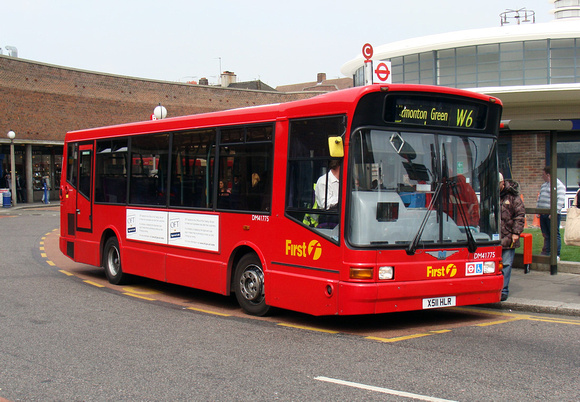 Route W6, First London, DM41775, X511HLR, Southgate