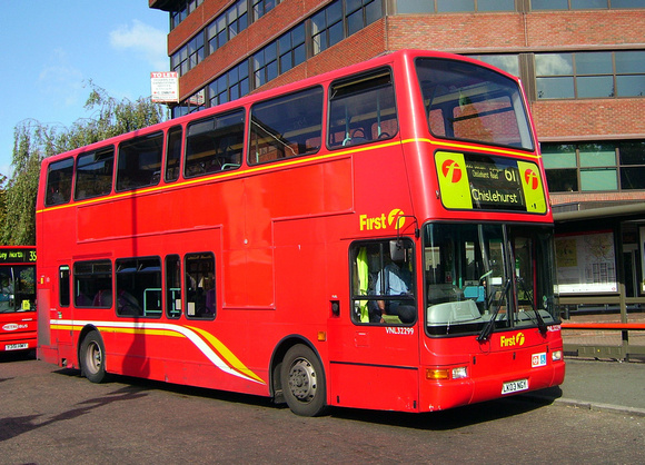 Route 61, First London, VNL32299, LK03NGY, Bromley