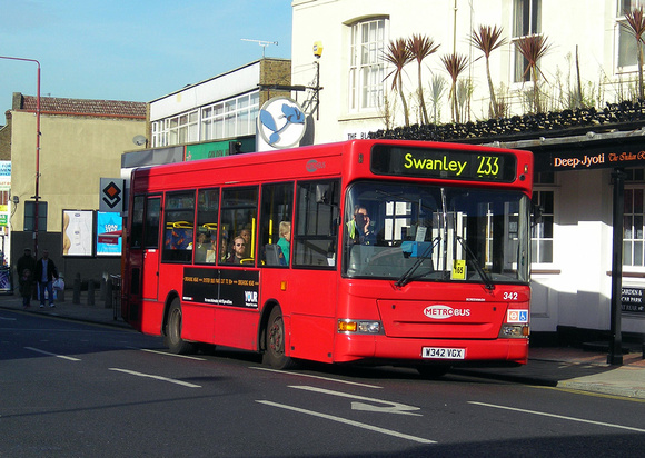 Route 233, Metrobus 342, W342VGX, Sidcup