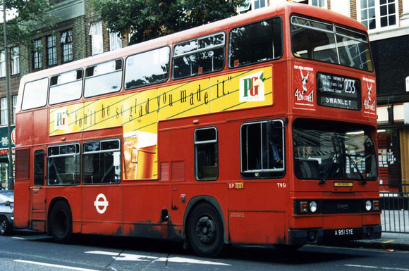 Route 233, London Transport, T951, A951SYE