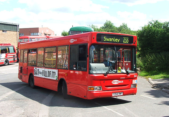 Route 233, Metrobus 354, Y354HMY, Swanley