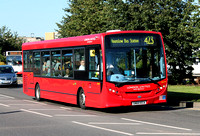 Route 423: Heathrow Teminal 5 - Hounslow, Bus Station