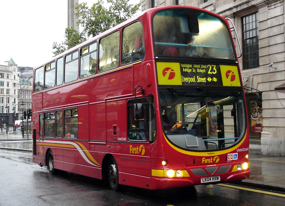 Route 23, First London, VNW32402, LK04HXM, Charing Cross