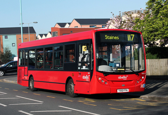 Route 117, Abellio London 8551, YX10FFN, West Middlesex Hospital