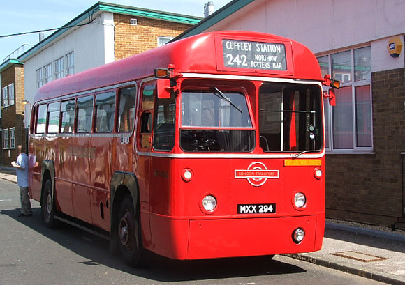 Route 242, London Transport, RF406, MXX294, Potters Bar