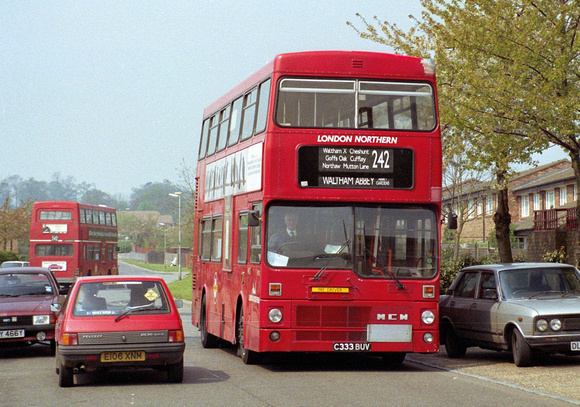 Route 242, London Northern, M1333, C333BUV, Flamstead End