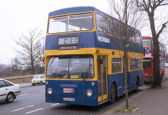 Route 358, Metrobus, DMS2243, OJD243R, Crystal Palace