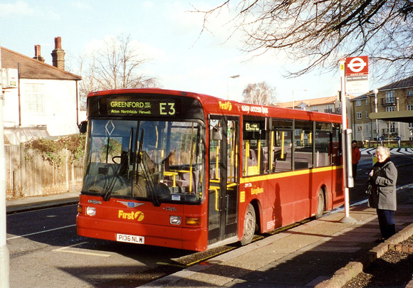 Route E3, First London, DM136, P136NLW