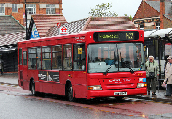Route H22, London United RATP, DPS709, SN55HKM, Hounslow