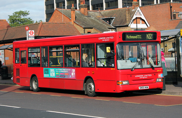 Route H22, London United RATP, DPS715, SN55HKW, Hounslow
