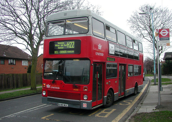 Route H22, London United, M1240, B240WUL, Isleworth