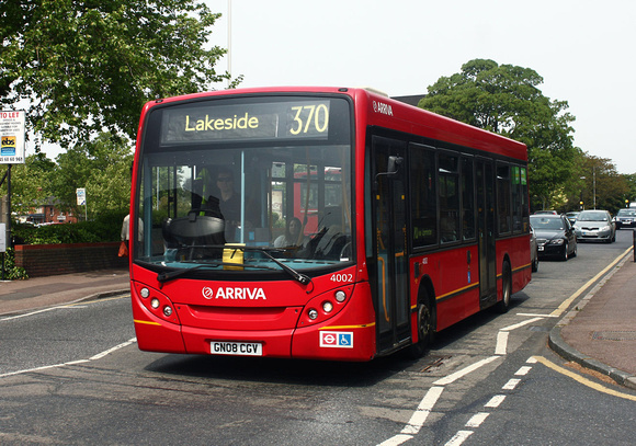Route 370, Arriva Southend 4002, GN08CGV, Hornchurch