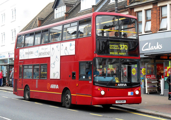 Route 370, Arriva Southend 6231, Y319GKR, Upminster
