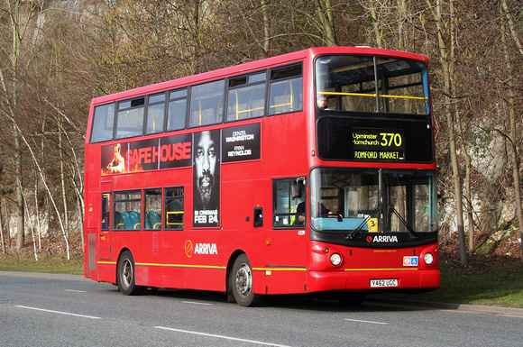 Route 370, Arriva Southend 6229, Y462UGC, Lakeside