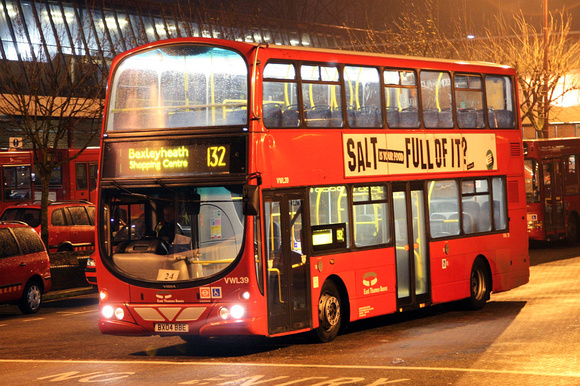 Route 132, East Thames Buses, VWL39, BX04BBE, Eltham