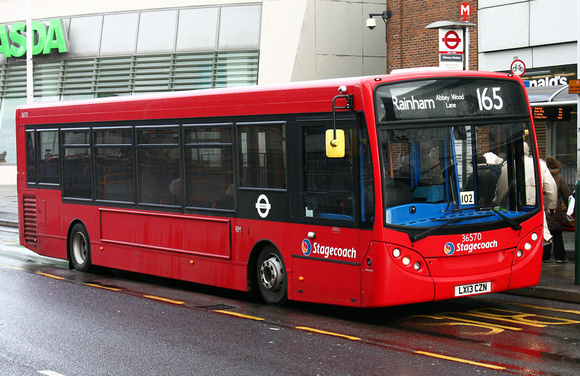Route 165, Stagecoach London 36570, LX13CZN, Romford