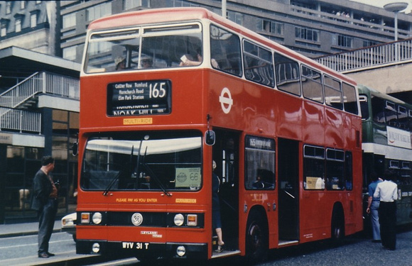 Route 165, London Transport, T31, WYV31T
