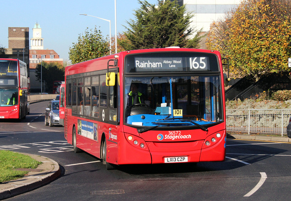 Route 165, Stagecoach London 36572, LX12CZP, Romford