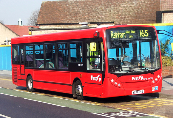 Route 165, First London, DML44075, YX58HVE, Romford