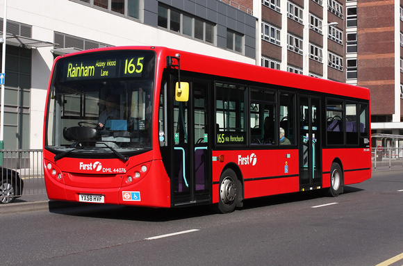 Route 165, First London, DML44076, YX58HVF, Romford