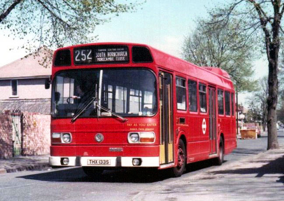Route 252, London Transport, LS133, THX133S, South Hornchurch