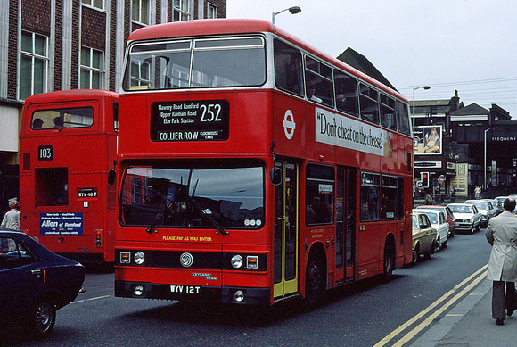 Route 252, London Transport, T12, WYV12T, Romford