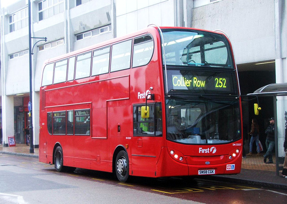 Route 252, First London, DN33557, SN58CGK, Romford