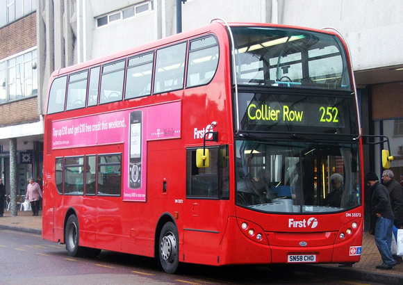 Route 252, First London, DN33572, SN58CHO, Romford