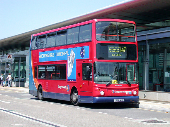 Route 147, Stagecoach London 17256, X256NNO, Canning Town