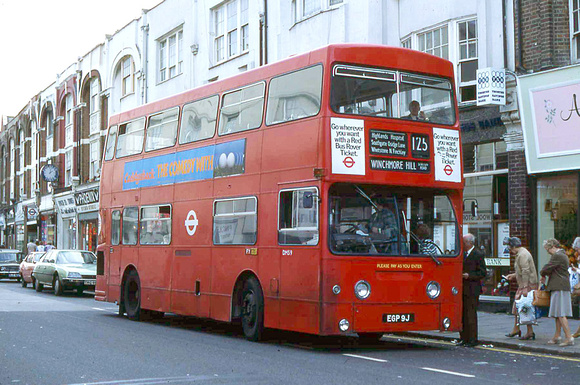 Route 125, London Transport, DMS9, EGP9J, North Finchley