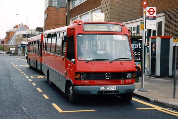Route U9, Uxbridge Buses, MW17, LDZ9017, Uxbridge