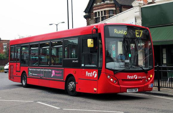 Route E7, First London, DML44121, YX09FNK, Ealing Broadway