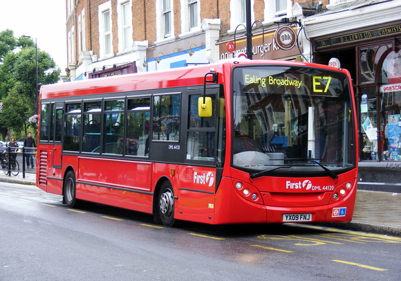 Route E7, First London, DML44120, YX09FNJ, Ealing