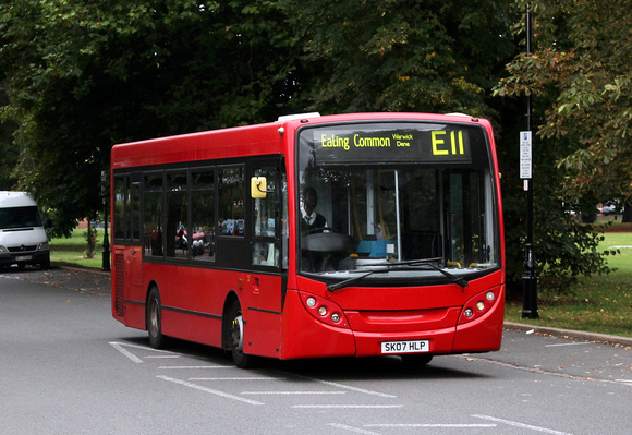 Route E11, London United RATP, SDE14, SK07HLP, Ealing Common