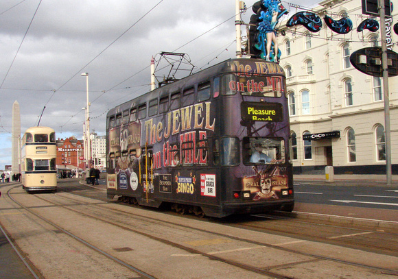 Blackpool Tram 707, North Pier