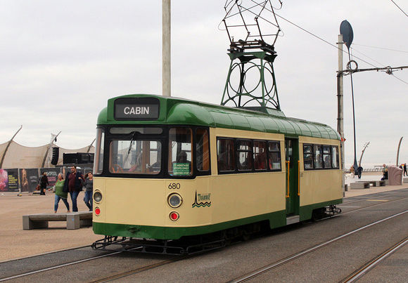 Blackpool Tram, 680, Blackpool Tower