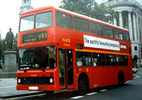 Route N207, First Challenger, LN31, H131FLX, Trafalgar Square