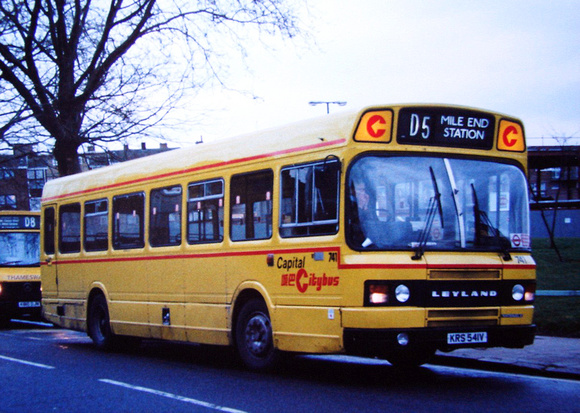 Route D5, Capital Citybus 741, KRS541V, Crossharbour