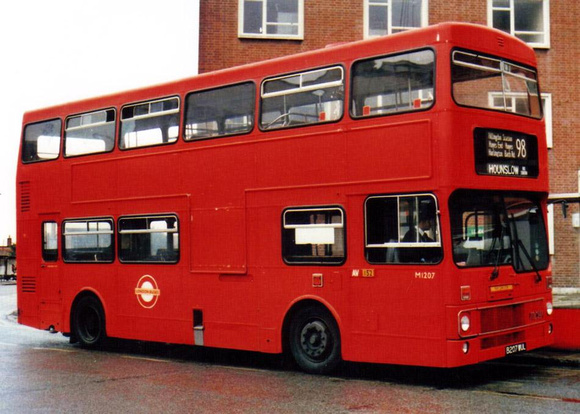 Route 98, London Transport, M1207, B207WUL