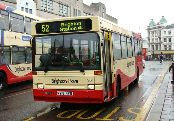 Route 52, Brighton & Hove 96, N216NPN, Brighton