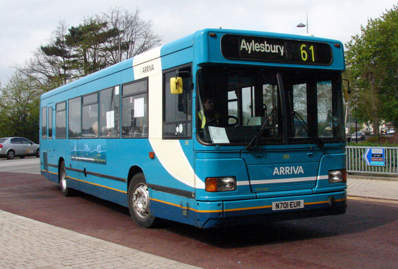 Route 61, Arriva the Shires 3151, N701EUR, Aylesbury