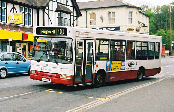 Route 100, Compass Bus, SN53ETR, Burgess Hill