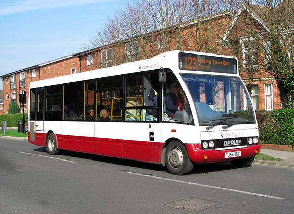 Route 123, Compass Bus, YJ55YGZ, Horley