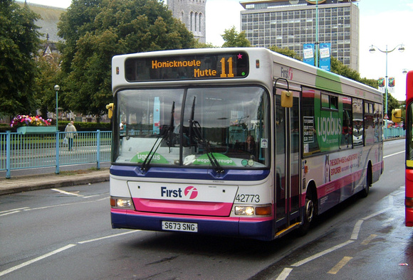 Route 11, First 42773, S673SNG, Plymouth