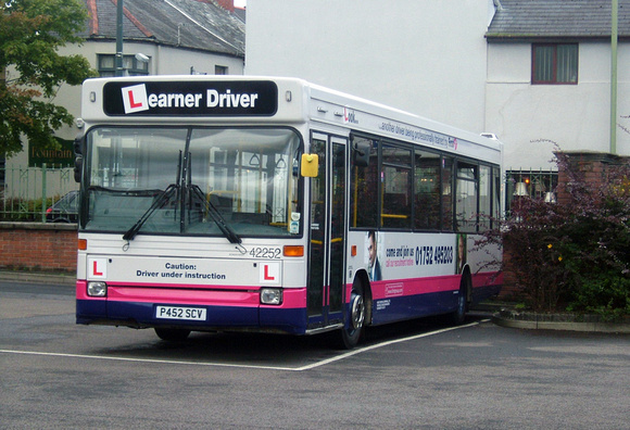 Route Learner, First 42252, P452SCV, Barnstaple