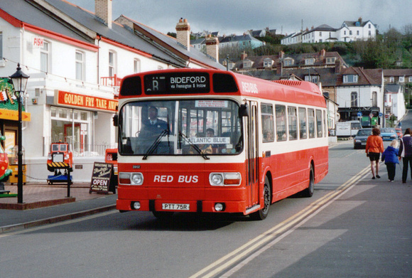 Red Bus North Devon 2852, PTT75R, Westward Ho