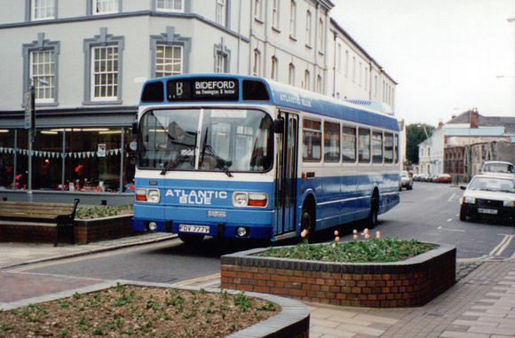 Red Bus North Devon 2881, FDV777V, Barnstaple