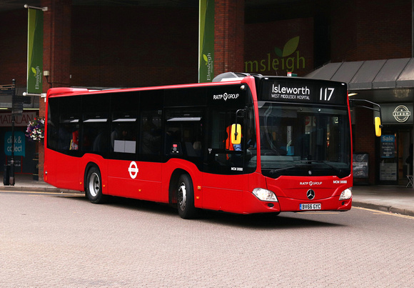 Route 117, London United RATP, MCCM30088, BV66GYC, Staines