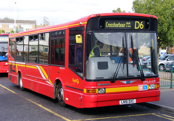 Route D6, First London, DML41419, LN51DXC, Crossharbour